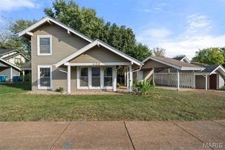 436 Far Hill Drive, Ballwin, MO 63021