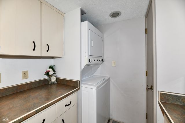 2805 Punto Alto Circle, Indianapolis, IN 46227