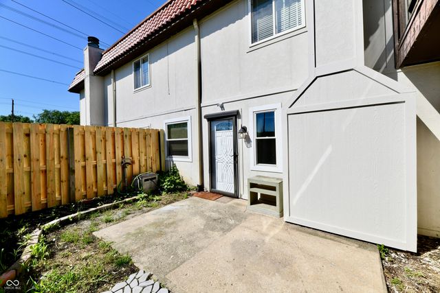 2805 Punto Alto Circle, Indianapolis, IN 46227