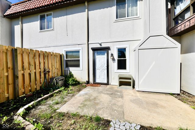 2805 Punto Alto Circle, Indianapolis, IN 46227