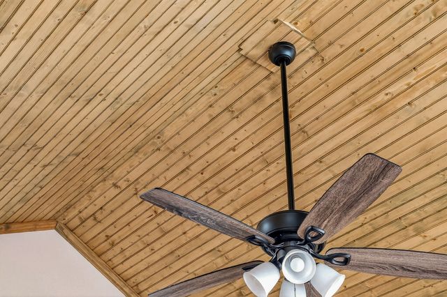 270 rich loop, Sparta, TN 38583