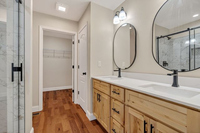 270 rich loop, Sparta, TN 38583