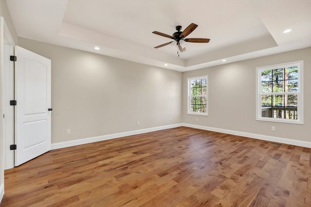 270 rich loop, Sparta, TN 38583