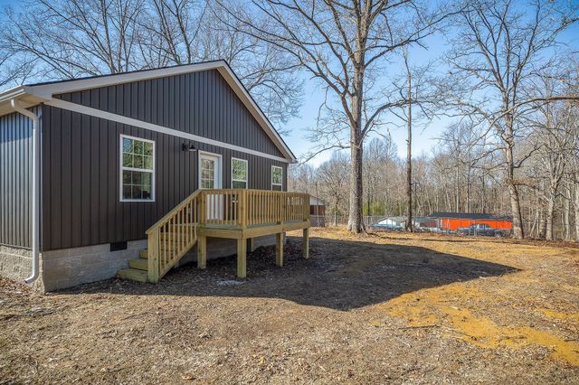 270 rich loop, Sparta, TN 38583