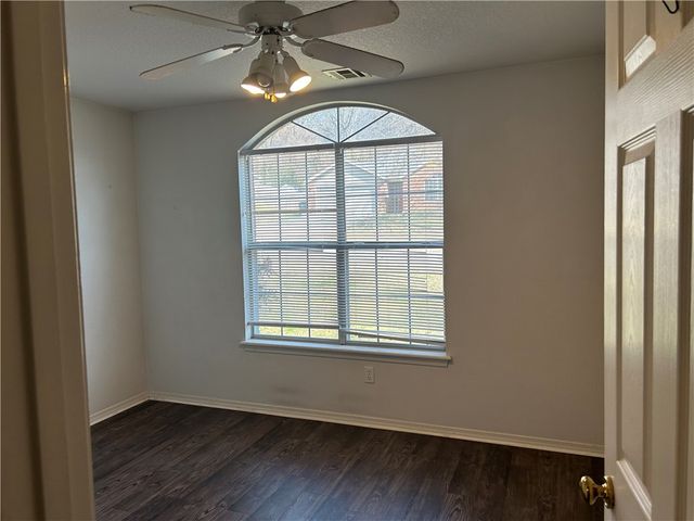 1239 China Berry, Fayetteville, AR 72704