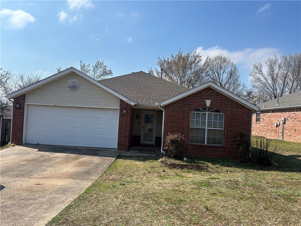 1239 China Berry, Fayetteville, AR 72704