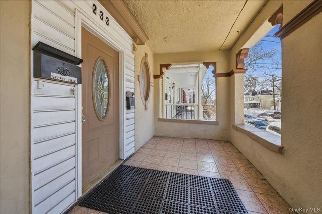 233 S 5th Avenue, Mount Vernon, NY 10550