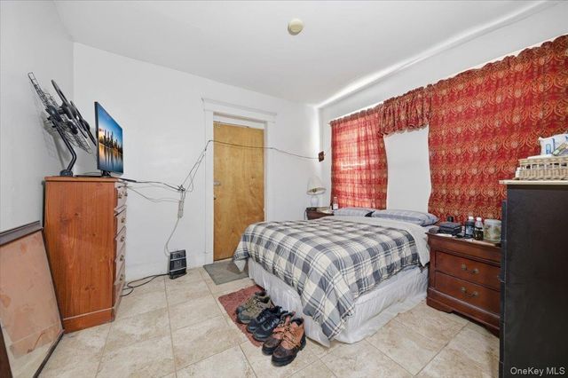 233 S 5th Avenue, Mount Vernon, NY 10550