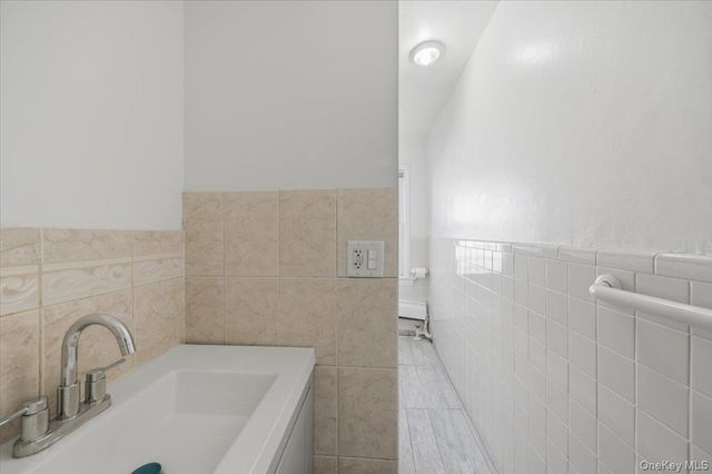 233 S 5th Avenue, Mount Vernon, NY 10550