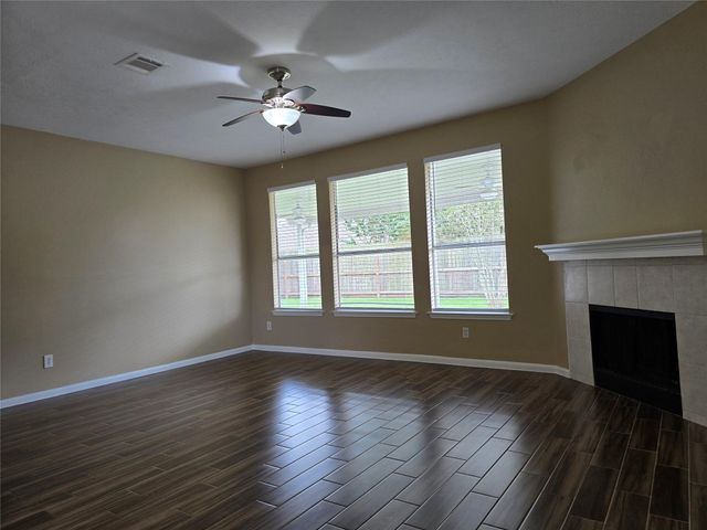 1820 Branch Hill Drive, Pearland, TX 77581