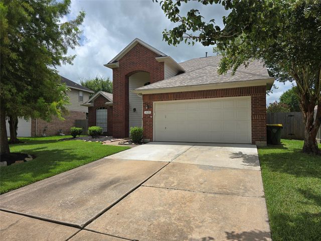 1820 Branch Hill Drive, Pearland, TX 77581