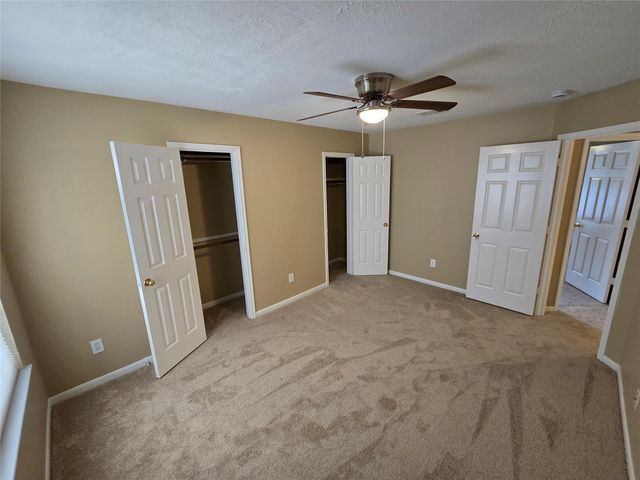 1820 Branch Hill Drive, Pearland, TX 77581