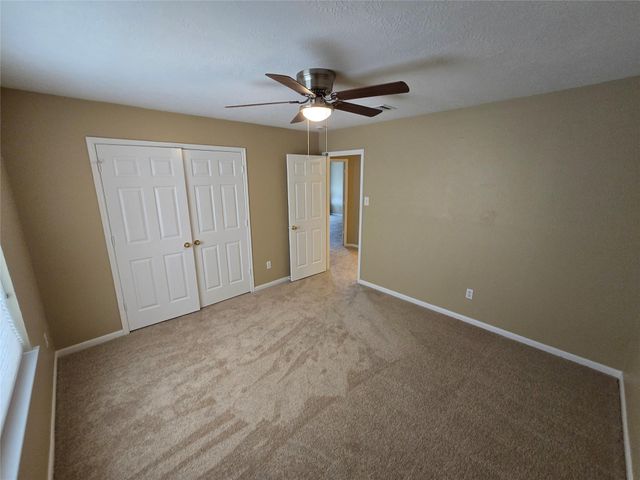 1820 Branch Hill Drive, Pearland, TX 77581