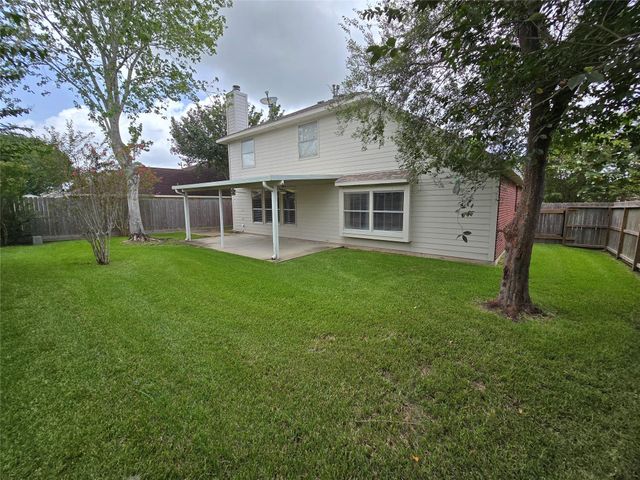 1820 Branch Hill Drive, Pearland, TX 77581