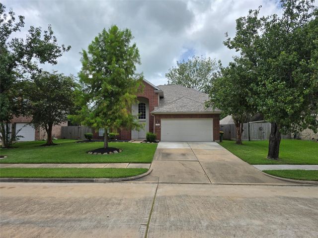 1820 Branch Hill Drive, Pearland, TX 77581