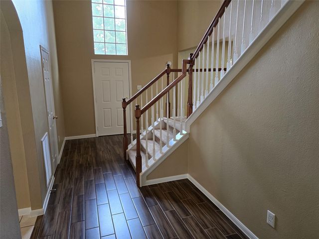 1820 Branch Hill Drive, Pearland, TX 77581