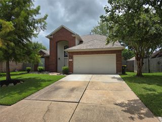 1820 Branch Hill Drive, Pearland, TX 77581