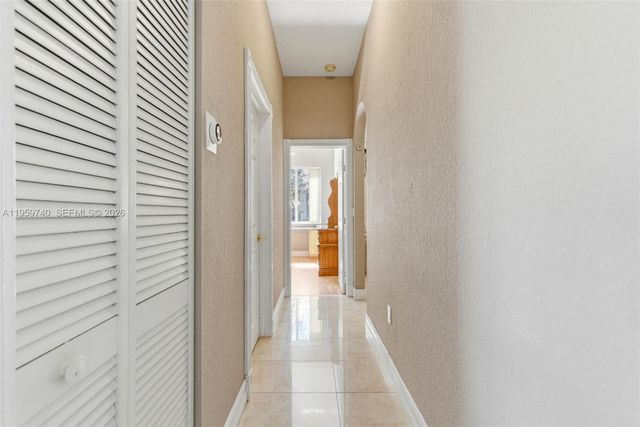 2570 SE 4th Pl, Homestead, FL 33033