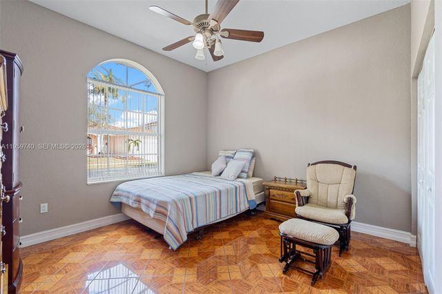 2570 SE 4th Pl, Homestead, FL 33033