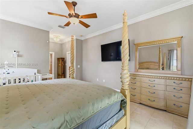 2570 SE 4th Pl, Homestead, FL 33033