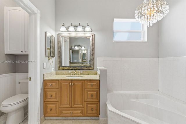 2570 SE 4th Pl, Homestead, FL 33033