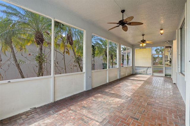 2570 SE 4th Pl, Homestead, FL 33033