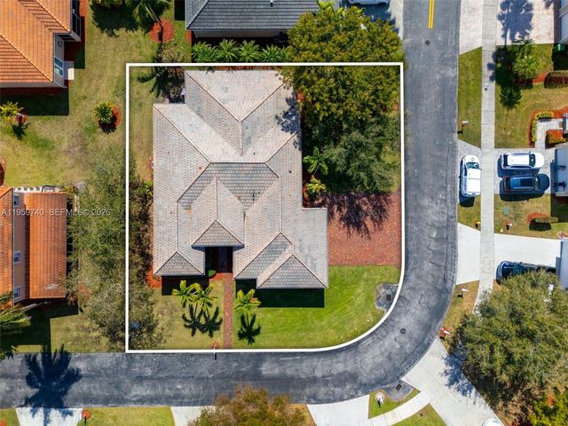 2570 SE 4th Pl, Homestead, FL 33033