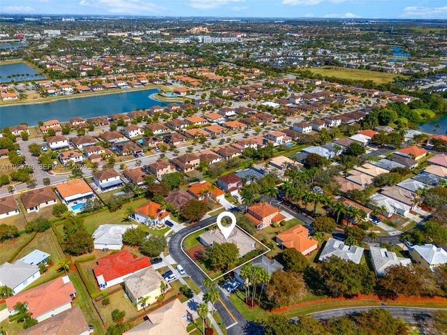 2570 SE 4th Pl, Homestead, FL 33033