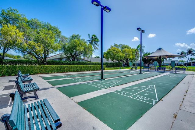 2570 SE 4th Pl, Homestead, FL 33033