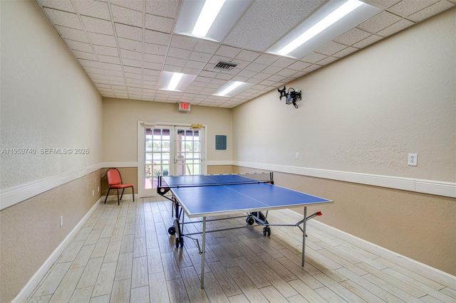 2570 SE 4th Pl, Homestead, FL 33033