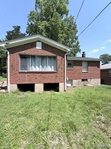 120 Madonna Drive, St Louis, MO 63121
