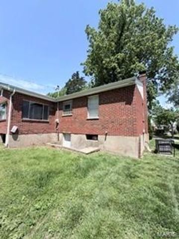 120 Madonna Drive, St Louis, MO 63121