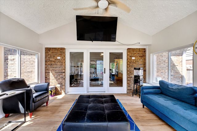 716 Royal Troon Court, Avon, IN 46123