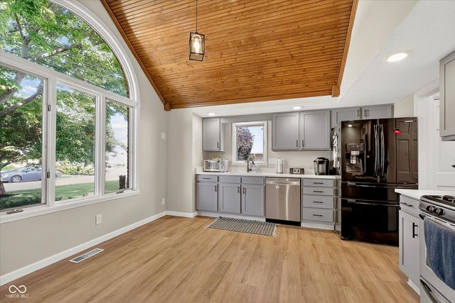716 Royal Troon Court, Avon, IN 46123