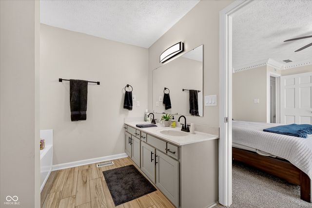 716 Royal Troon Court, Avon, IN 46123