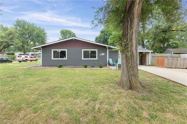 1333 E 19th Street, Lawrence, KS 66046
