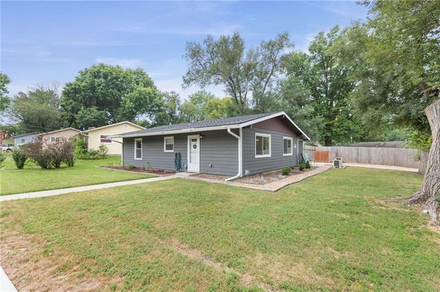 1333 E 19th Street, Lawrence, KS 66046