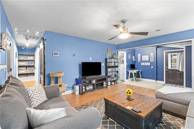 1333 E 19th Street, Lawrence, KS 66046