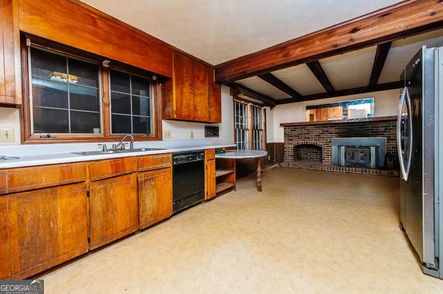 6368 Old Forsyth Road, Macon, GA 31210