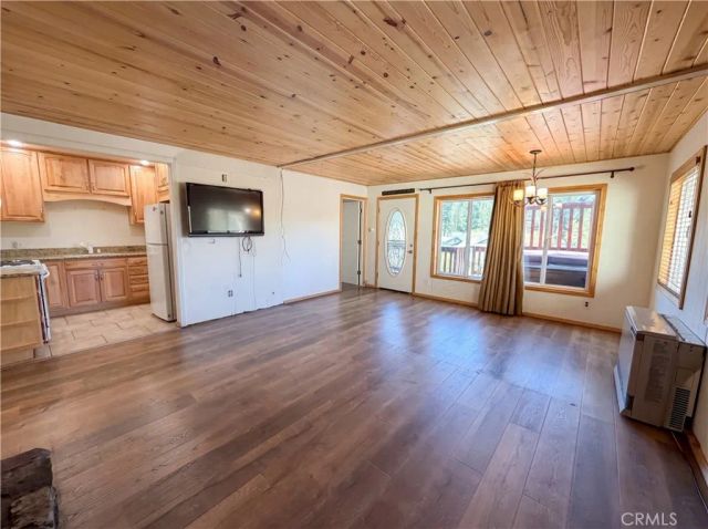 718 Blue Jay, Big Bear Lake, CA 92315