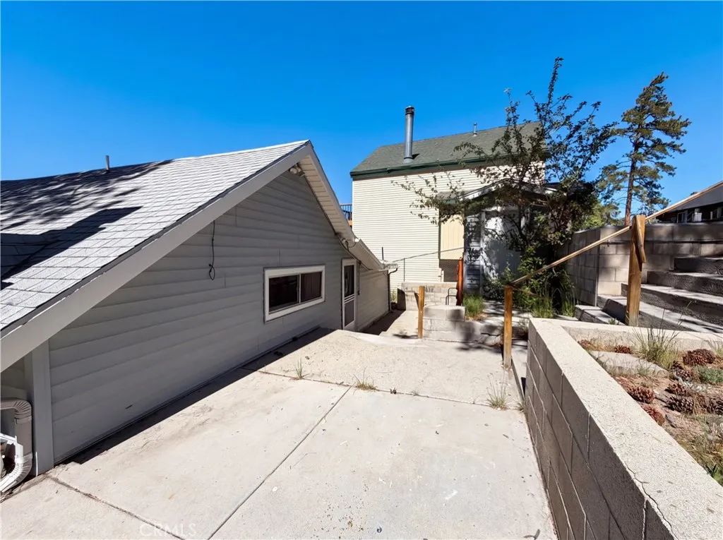 718 Blue Jay, Big Bear Lake, CA 92315