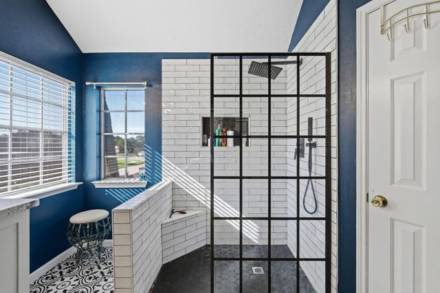 3203 Creek Manor Drive, Houston, TX 77339