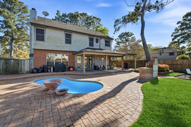 3203 Creek Manor Drive, Houston, TX 77339