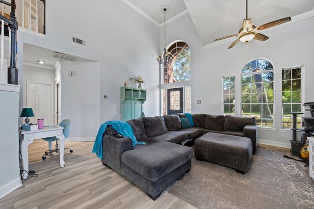 3203 Creek Manor Drive, Houston, TX 77339