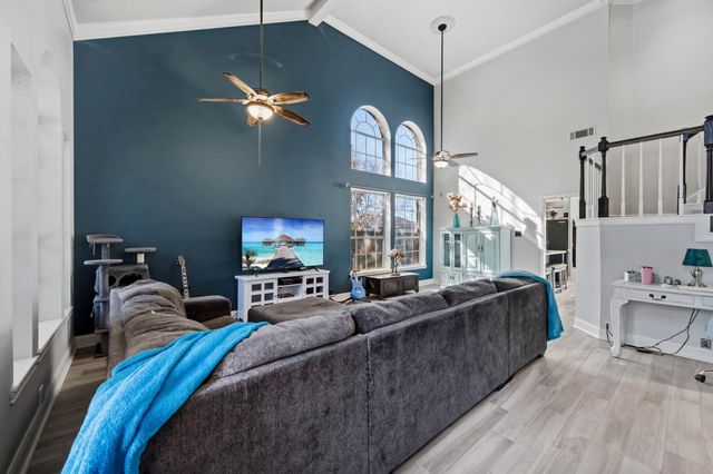 3203 Creek Manor Drive, Houston, TX 77339