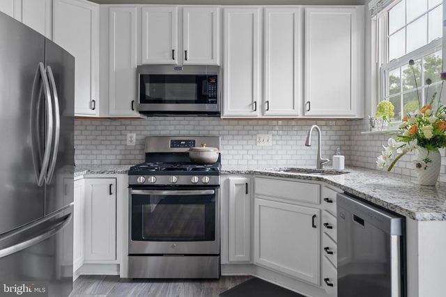 5804 SUMMERS GROVE RD, Alexandria, VA 22304