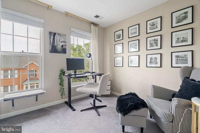 5804 SUMMERS GROVE RD, Alexandria, VA 22304