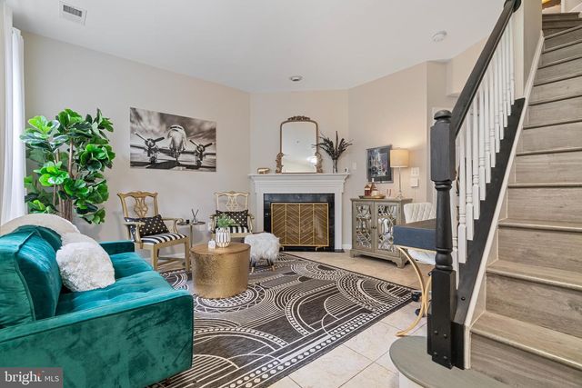 5804 SUMMERS GROVE RD, Alexandria, VA 22304