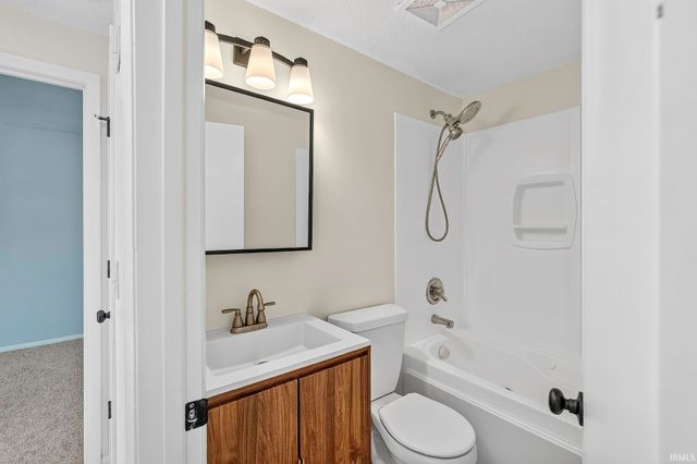 3627 Iowa Court, Fort Wayne, IN 46815