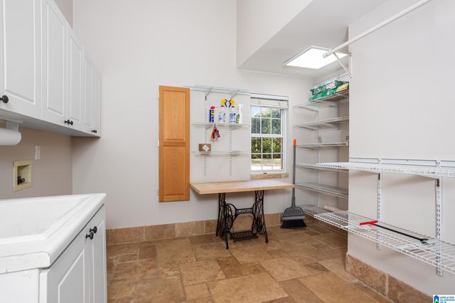 508 LINDY CIRCLE, Pell City, AL 35128